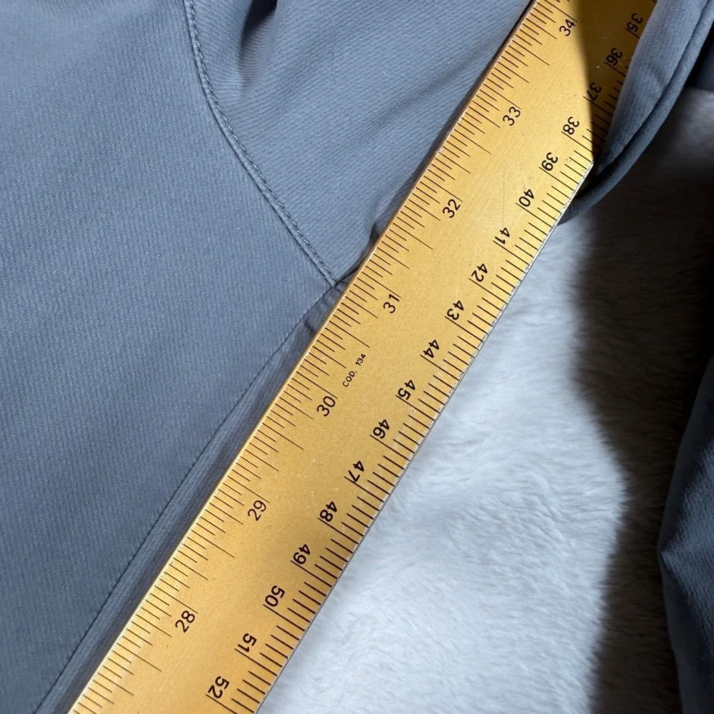 Under Armour Men's Gray Flat Front Straight Leg Chino‎ Golf Pants Size 36x32